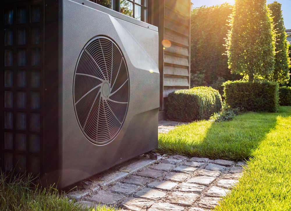 heat pump outside of st louis house